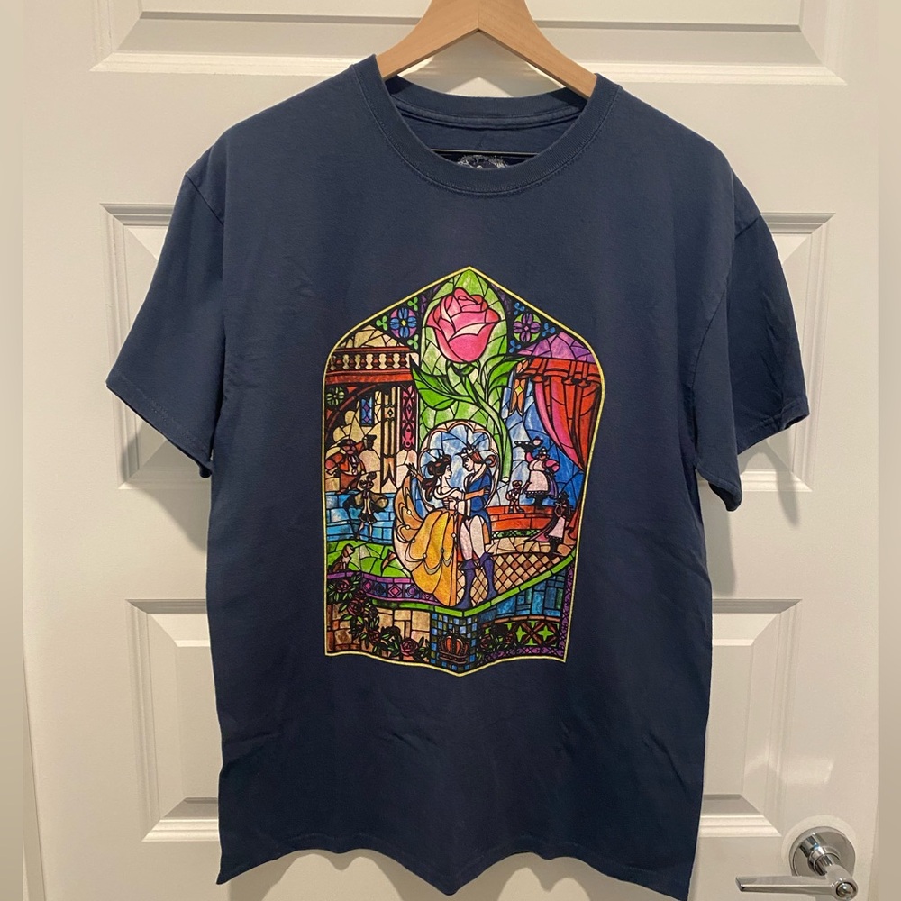 Disney Beauty & The Beast stained glass T-Shirt, Size Large, Great condition!